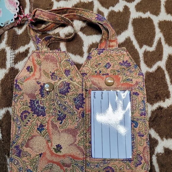 Luggage Tags - Picture 6 of 11